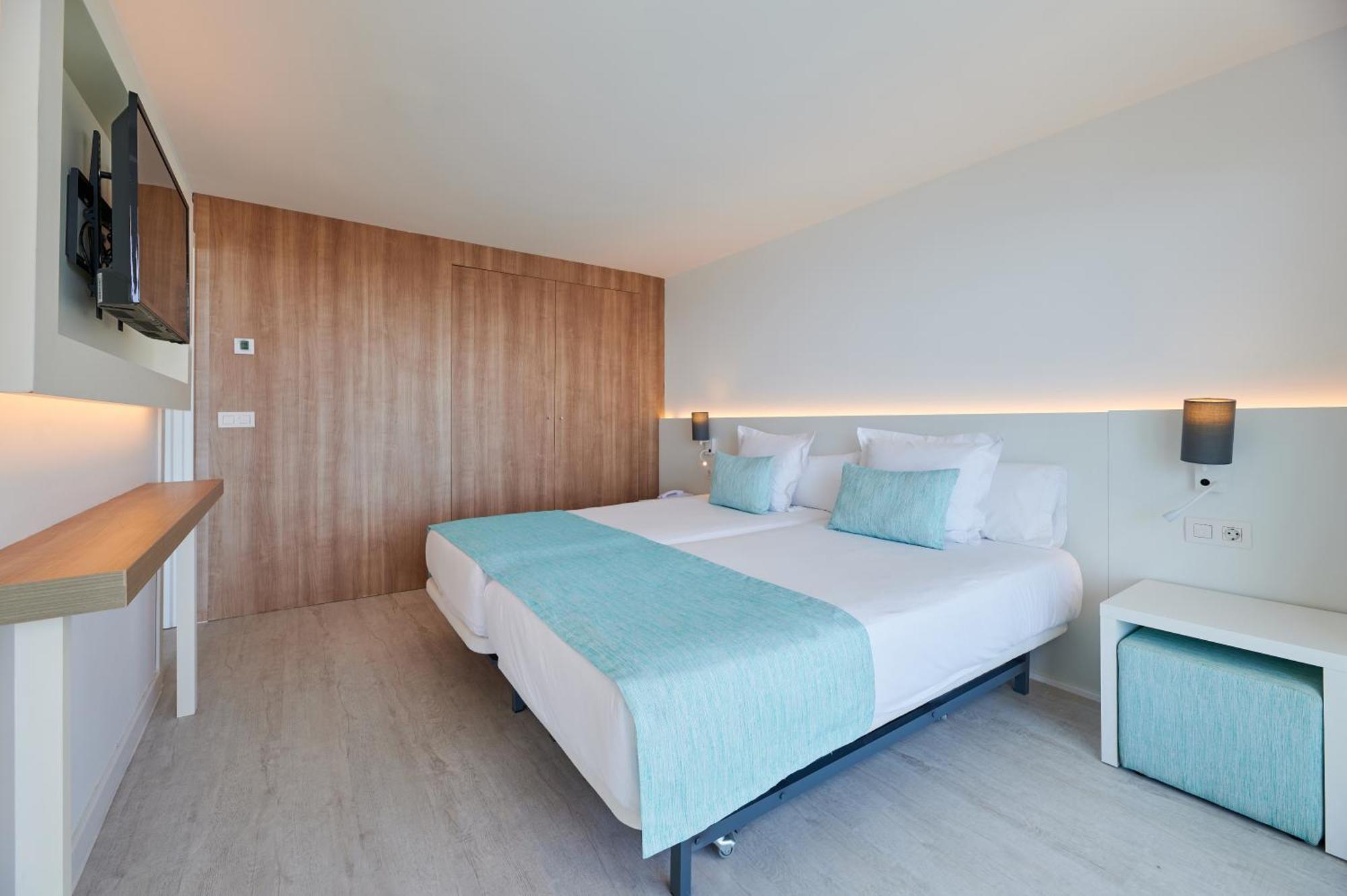 Aluasoul Carolina - Adults Only Hotel Font de sa Cala Ngoại thất bức ảnh