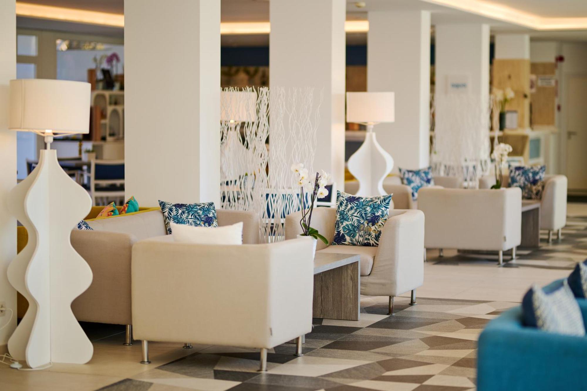 Aluasoul Carolina - Adults Only Hotel Font de sa Cala Ngoại thất bức ảnh
